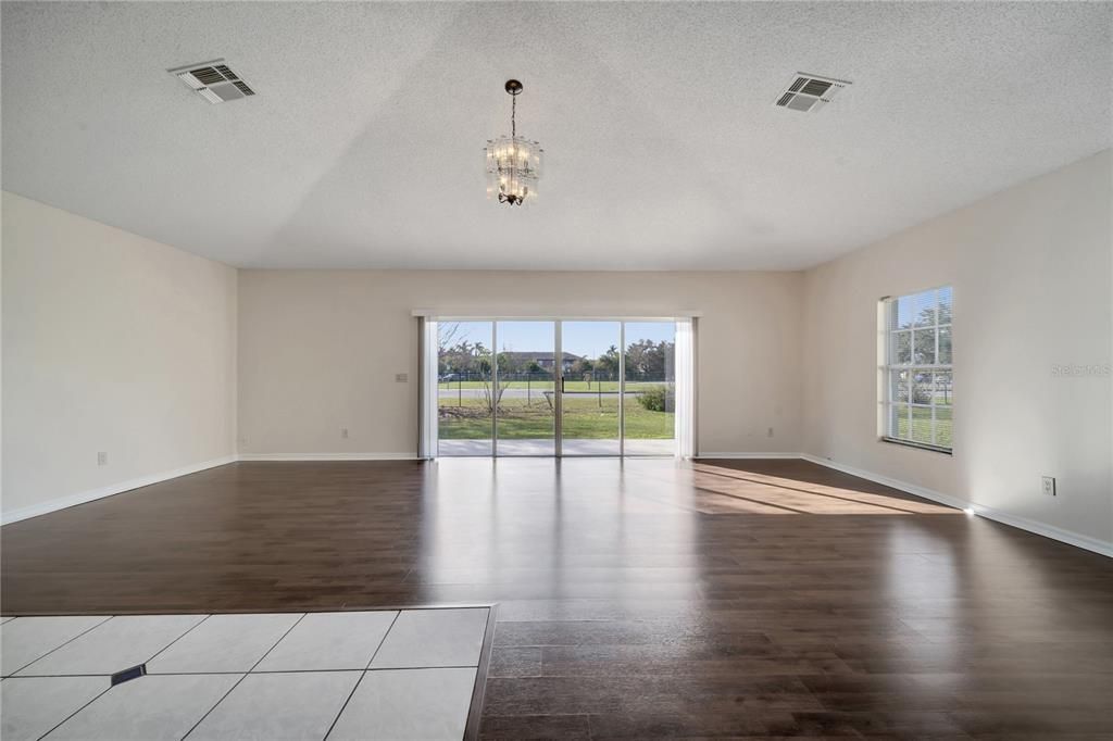 En Renta: $2,050 (3 camas, 2 baños, 1728 Pies cuadrados)