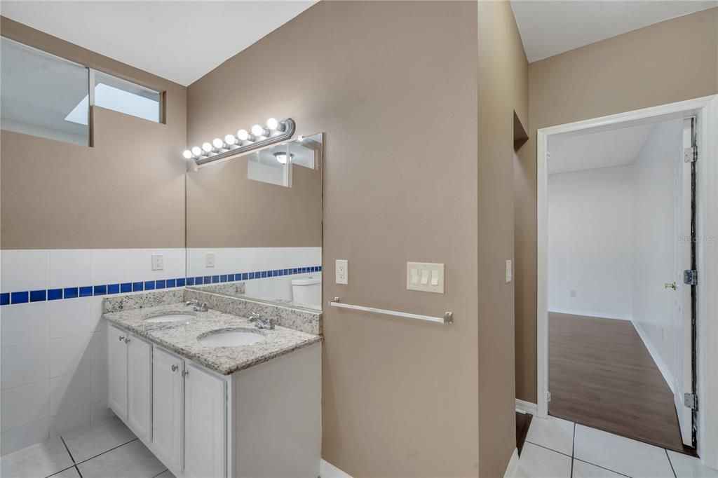 En Renta: $2,050 (3 camas, 2 baños, 1728 Pies cuadrados)