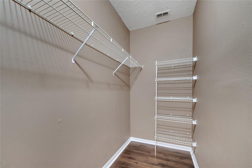 En Renta: $2,050 (3 camas, 2 baños, 1728 Pies cuadrados)