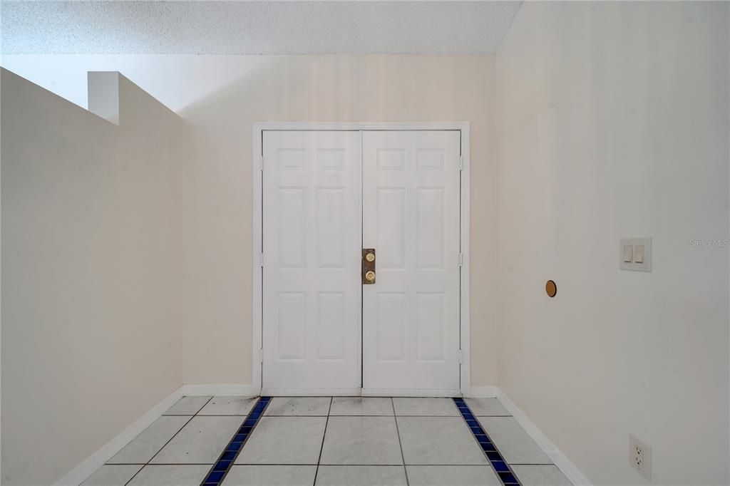 En Renta: $2,050 (3 camas, 2 baños, 1728 Pies cuadrados)