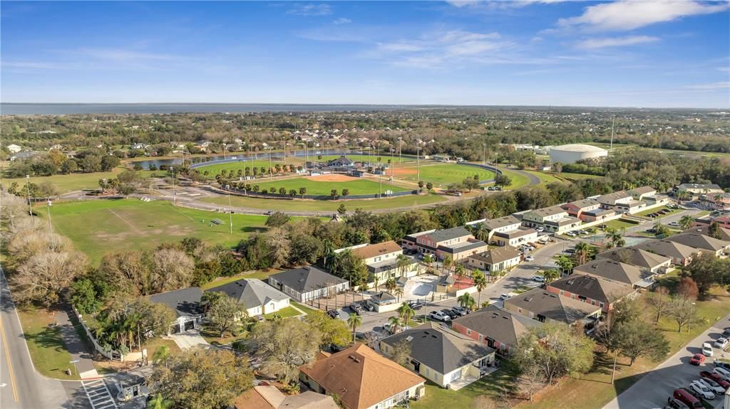 En Renta: $2,050 (3 camas, 2 baños, 1728 Pies cuadrados)