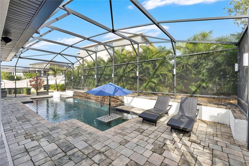 Active With Contract: $745,000 (3 beds, 2 baths, 2724 Square Feet)