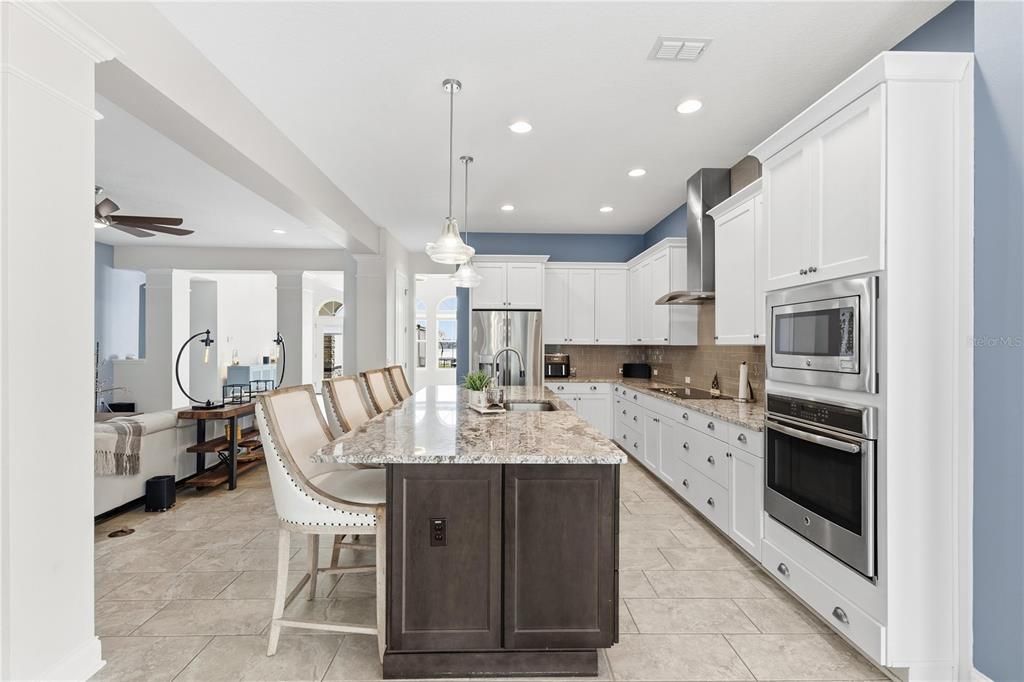 Active With Contract: $745,000 (3 beds, 2 baths, 2724 Square Feet)