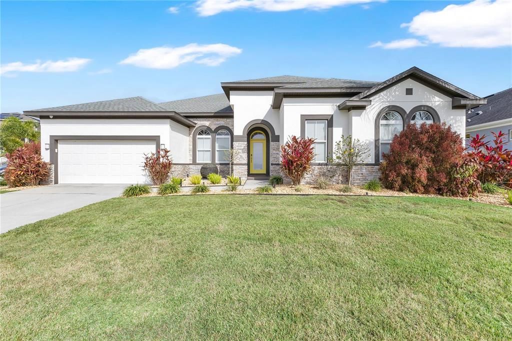 Active With Contract: $745,000 (3 beds, 2 baths, 2724 Square Feet)