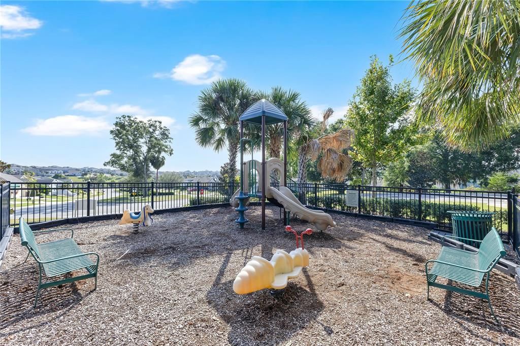 Active With Contract: $745,000 (3 beds, 2 baths, 2724 Square Feet)