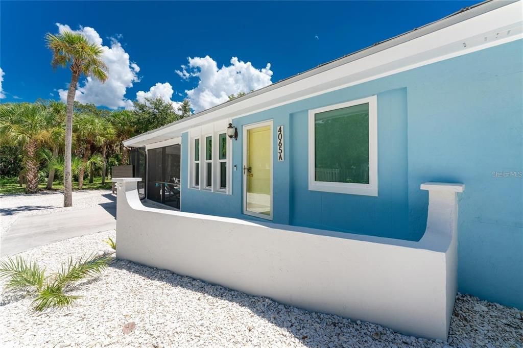 For Sale: $839,000 (2 beds, 2 baths, 1118 Square Feet)