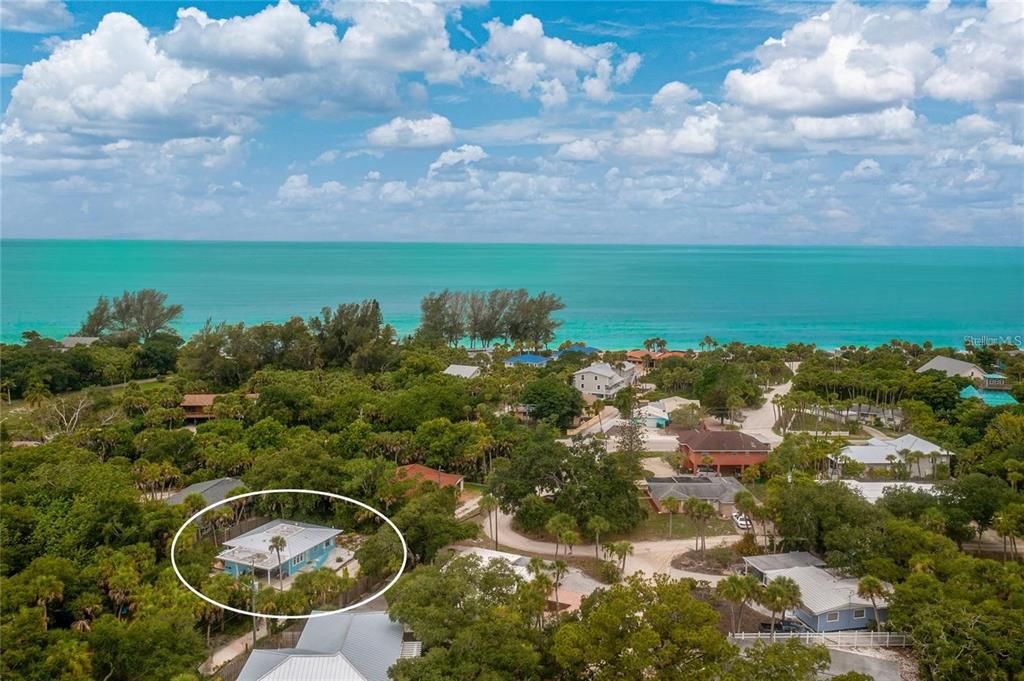 For Sale: $839,000 (2 beds, 2 baths, 1118 Square Feet)