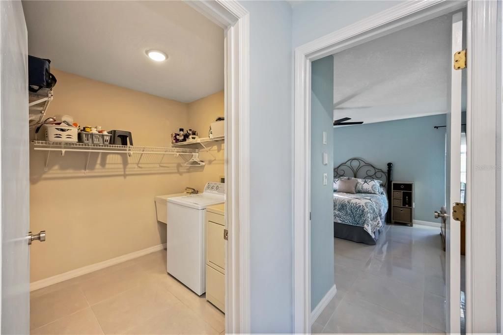 For Sale: $279,000 (2 beds, 2 baths, 1496 Square Feet)