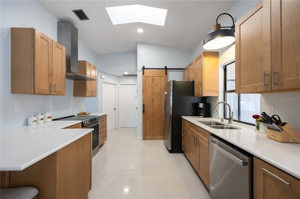For Sale: $279,000 (2 beds, 2 baths, 1496 Square Feet)