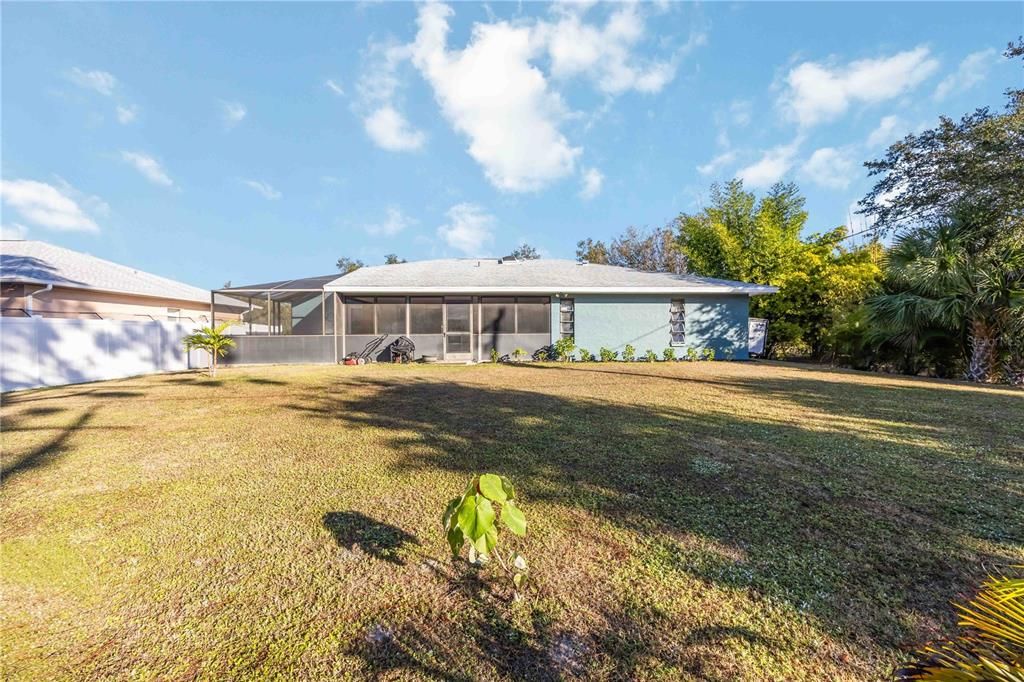 For Sale: $279,000 (2 beds, 2 baths, 1496 Square Feet)