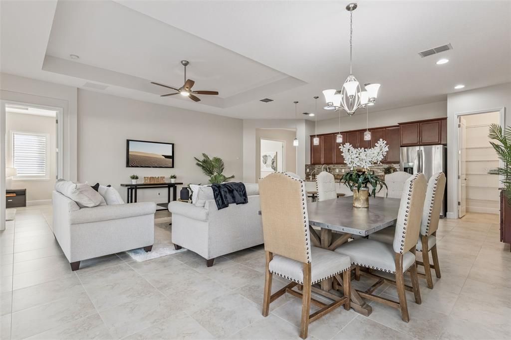 For Sale: $425,000 (2 beds, 2 baths, 1928 Square Feet)