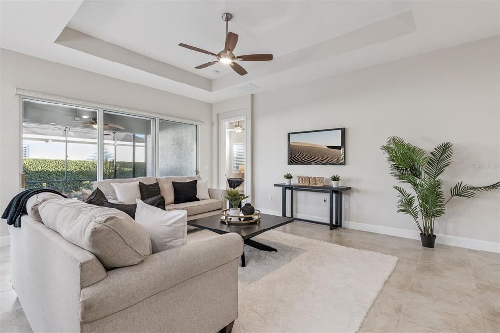 For Sale: $425,000 (2 beds, 2 baths, 1928 Square Feet)