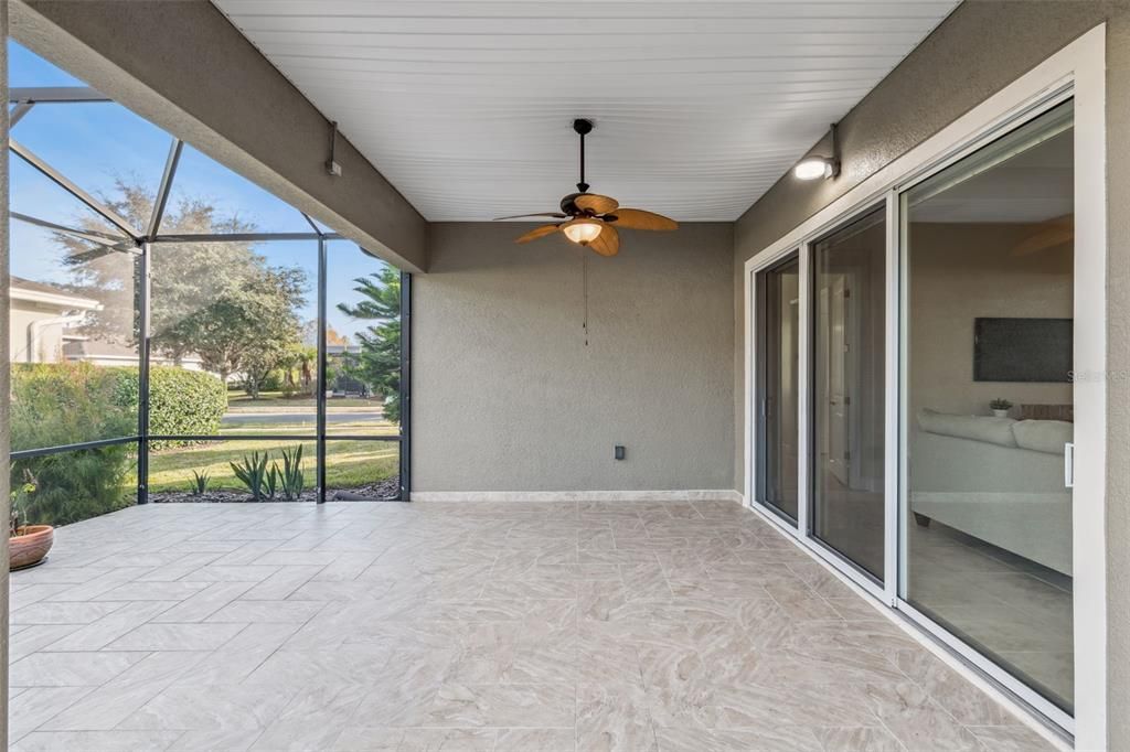 For Sale: $425,000 (2 beds, 2 baths, 1928 Square Feet)