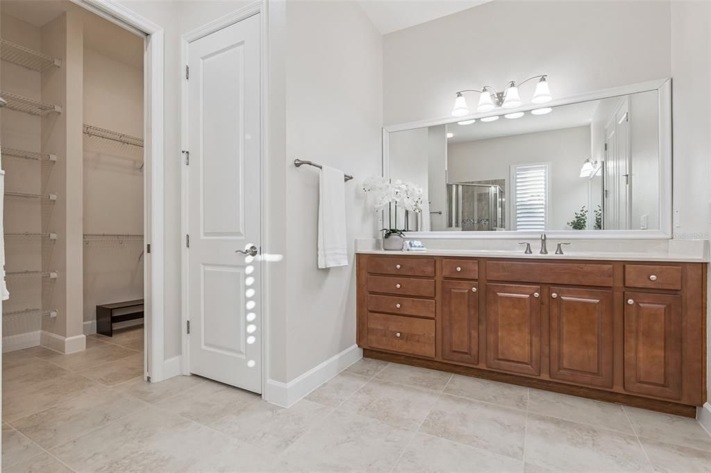 For Sale: $425,000 (2 beds, 2 baths, 1928 Square Feet)