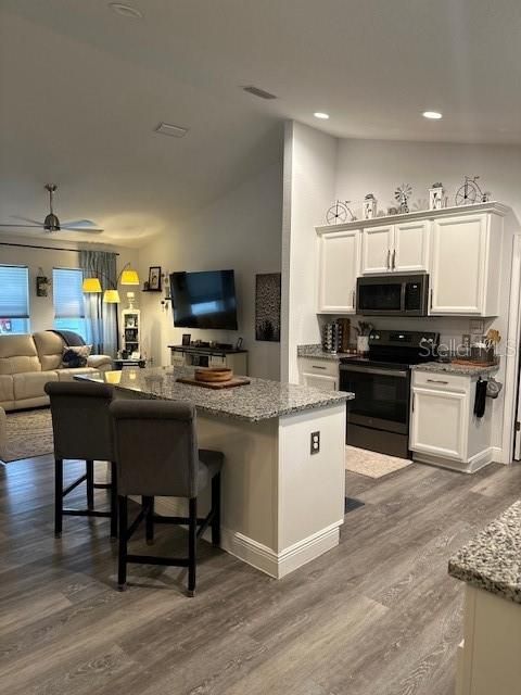 For Sale: $309,000 (3 beds, 2 baths, 1498 Square Feet)