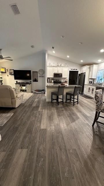 For Sale: $309,000 (3 beds, 2 baths, 1498 Square Feet)