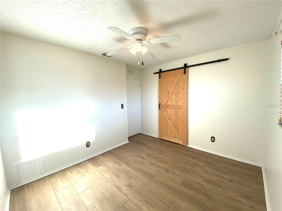 For Sale: $248,000 (2 beds, 1 baths, 1073 Square Feet)