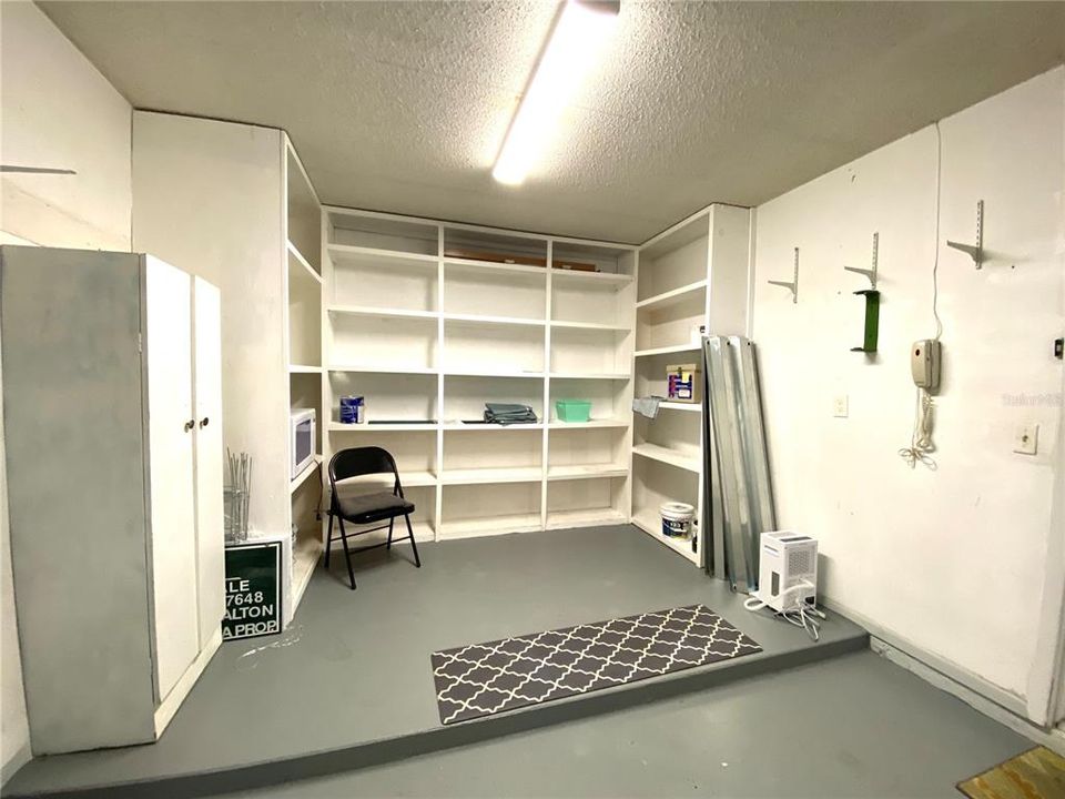 For Sale: $248,000 (2 beds, 1 baths, 1073 Square Feet)