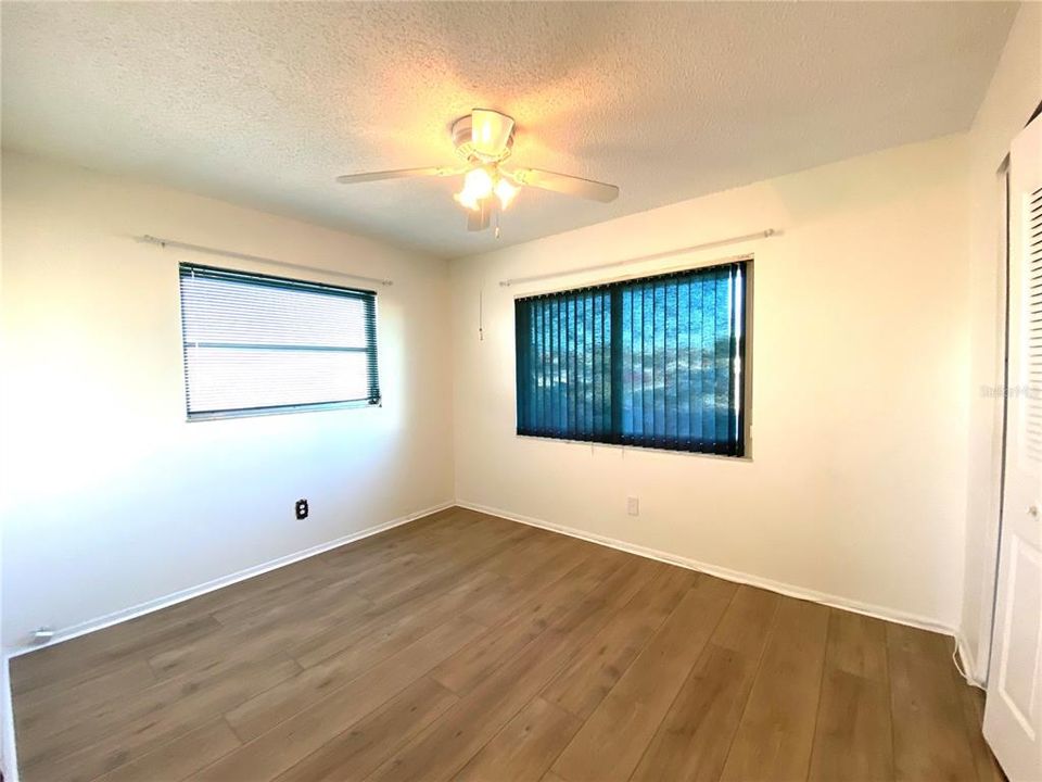 For Sale: $248,000 (2 beds, 1 baths, 1073 Square Feet)