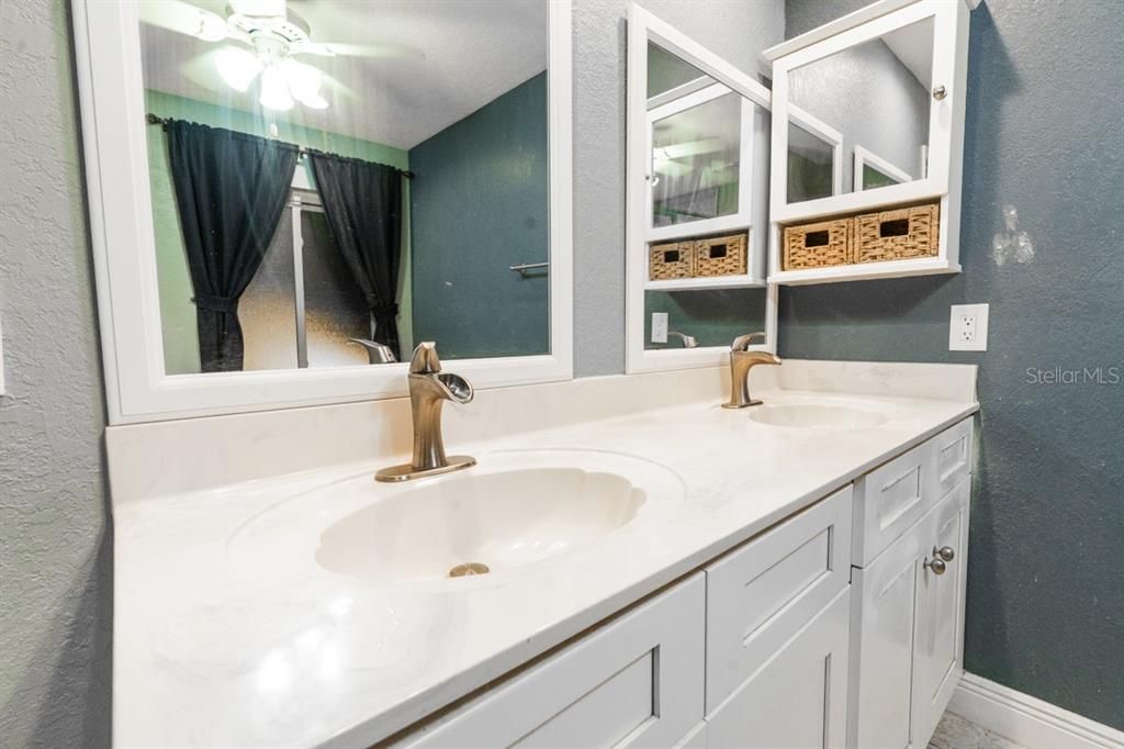 For Sale: $399,000 (3 beds, 2 baths, 2116 Square Feet)