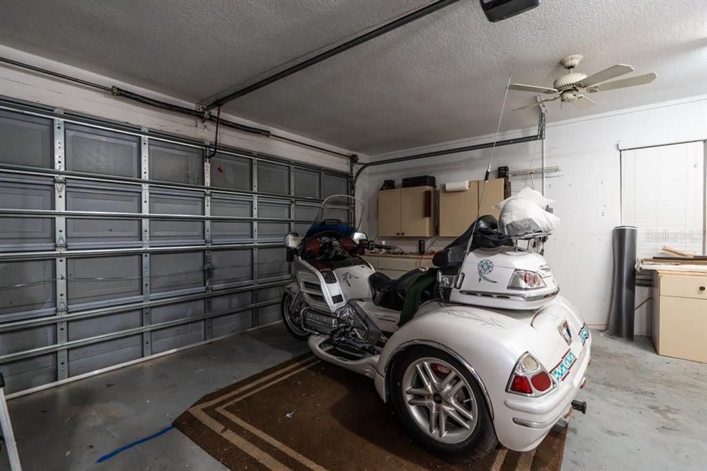 For Sale: $399,000 (3 beds, 2 baths, 2116 Square Feet)