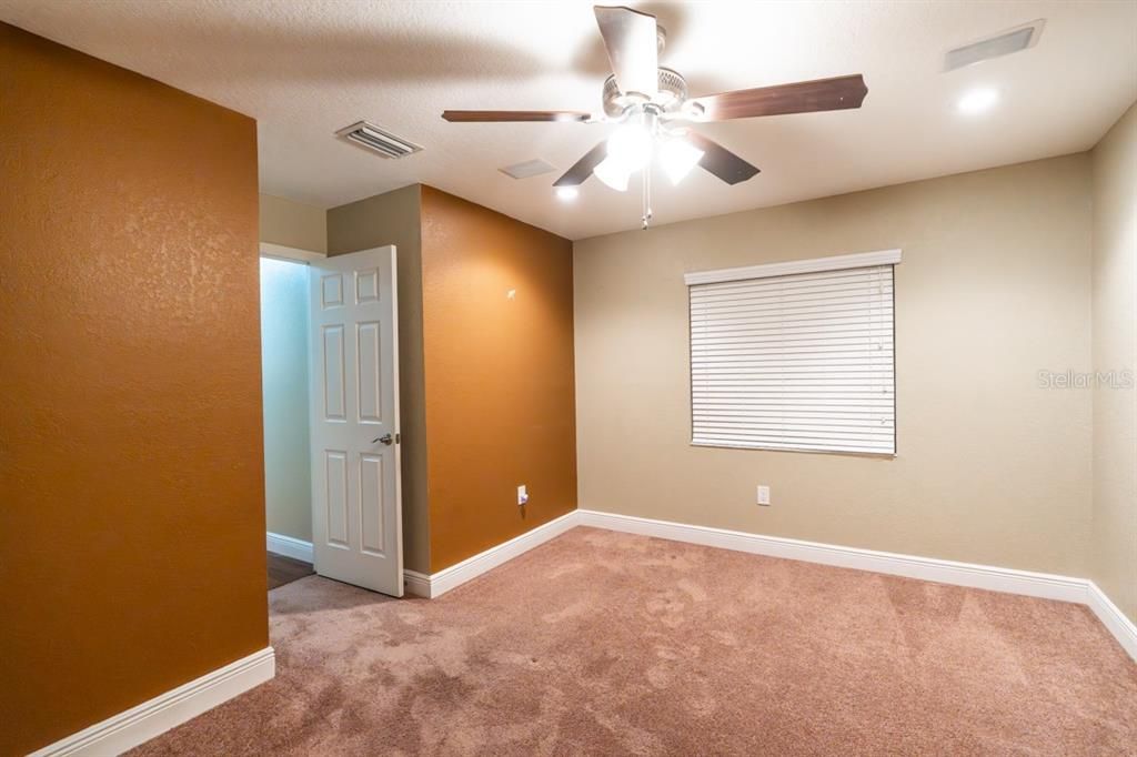 For Sale: $399,000 (3 beds, 2 baths, 2116 Square Feet)