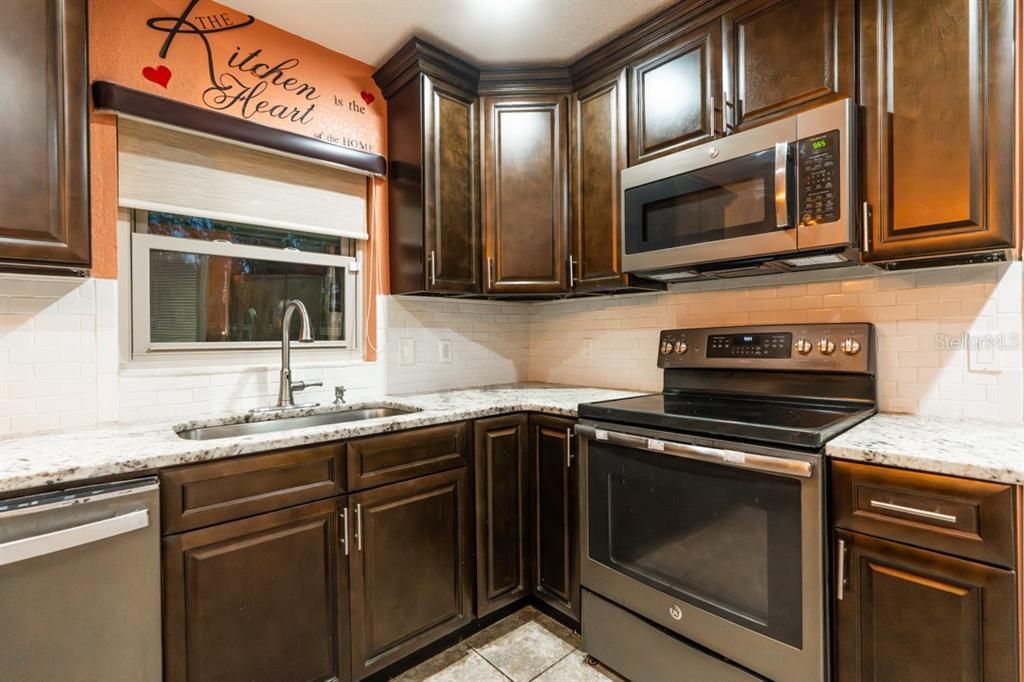 For Sale: $399,000 (3 beds, 2 baths, 2116 Square Feet)