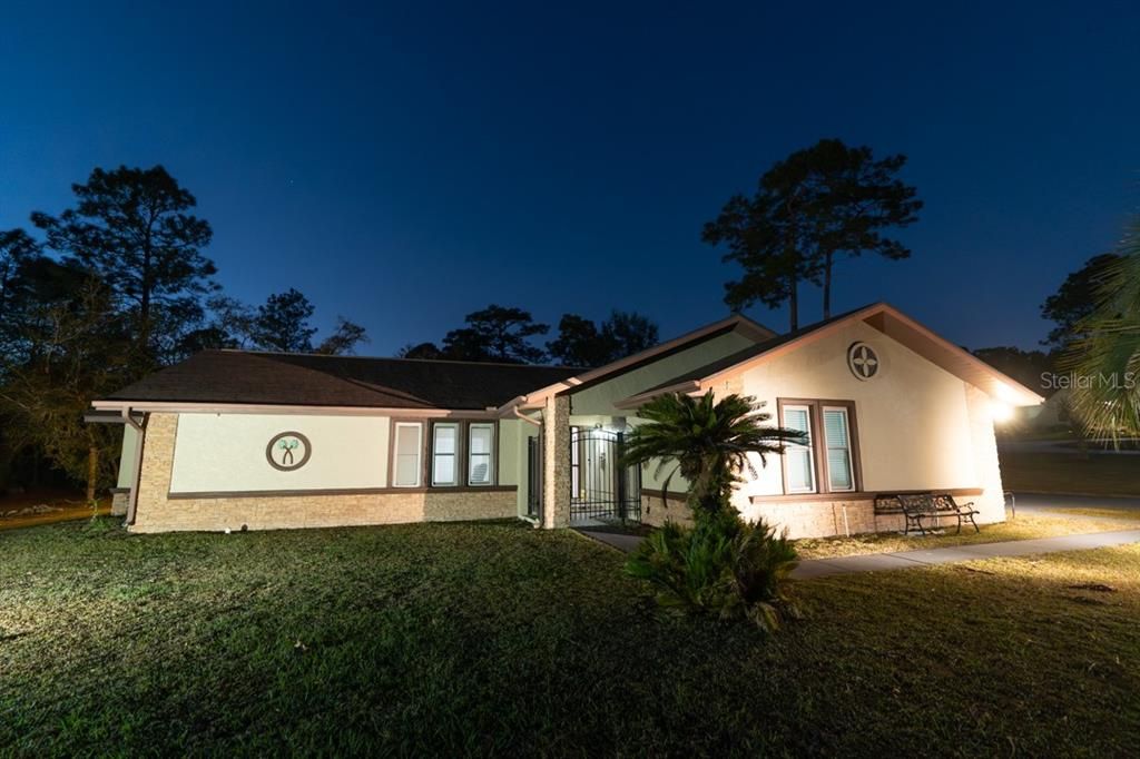 For Sale: $399,000 (3 beds, 2 baths, 2116 Square Feet)