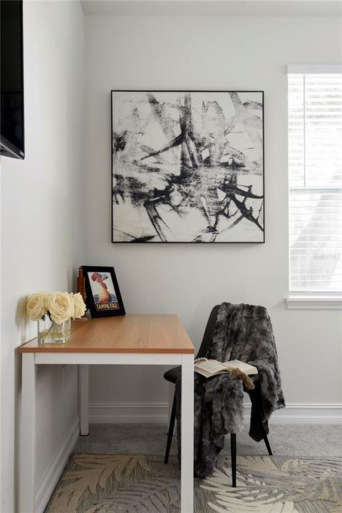 For Sale: $389,000 (2 beds, 1 baths, 1066 Square Feet)