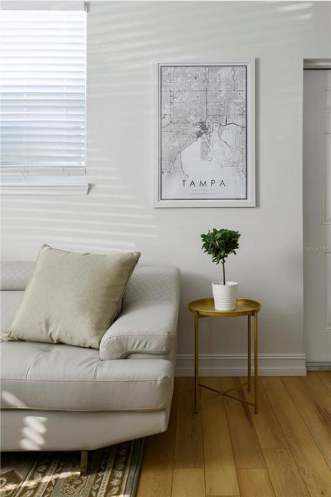 For Sale: $389,000 (2 beds, 1 baths, 1066 Square Feet)