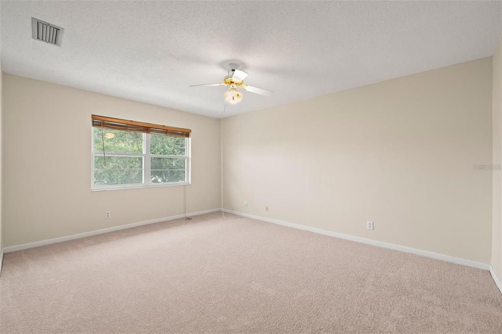 На продажу: $229,000 (2 спален, 2 ванн, 1180 Квадратных фут)