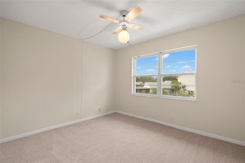 На продажу: $229,000 (2 спален, 2 ванн, 1180 Квадратных фут)