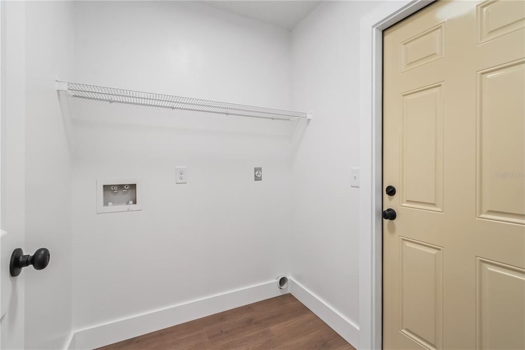 待售: $260,000 (3 贝兹, 2 浴室, 1260 平方英尺)