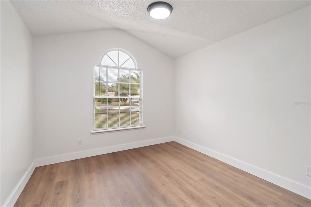 待售: $260,000 (3 贝兹, 2 浴室, 1260 平方英尺)