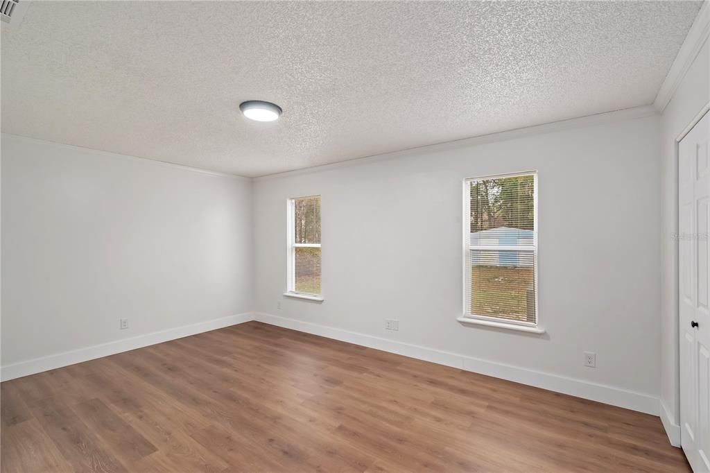 待售: $260,000 (3 贝兹, 2 浴室, 1260 平方英尺)