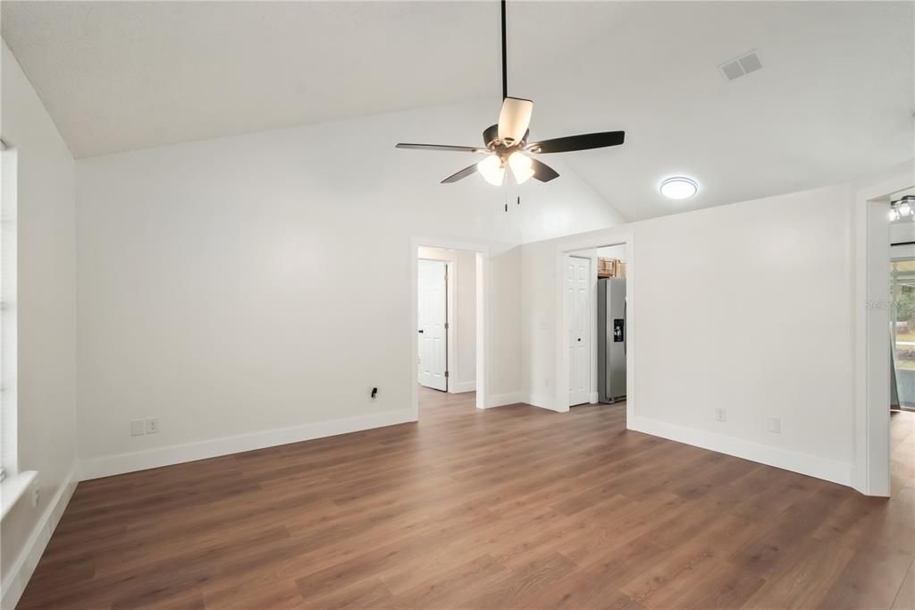 待售: $260,000 (3 贝兹, 2 浴室, 1260 平方英尺)