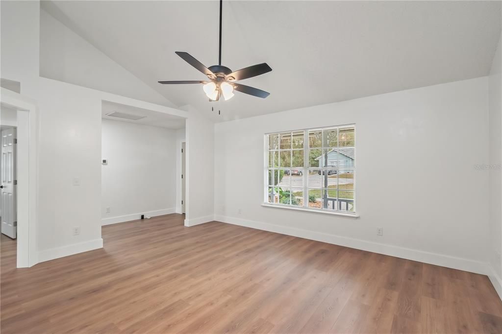 待售: $260,000 (3 贝兹, 2 浴室, 1260 平方英尺)