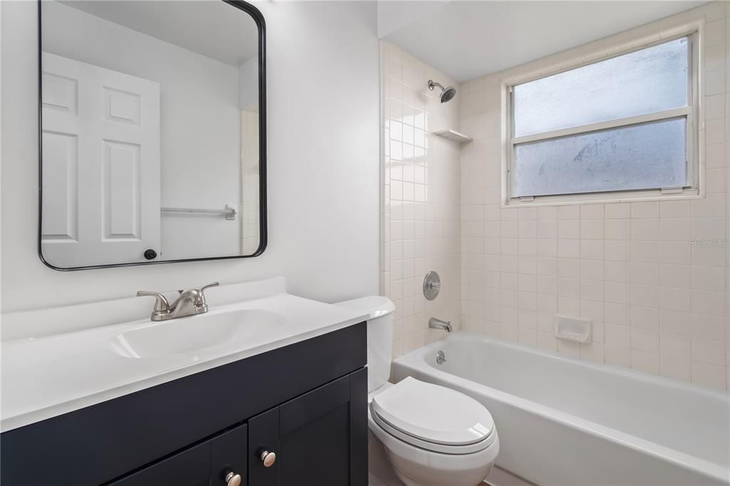 待售: $260,000 (3 贝兹, 2 浴室, 1260 平方英尺)