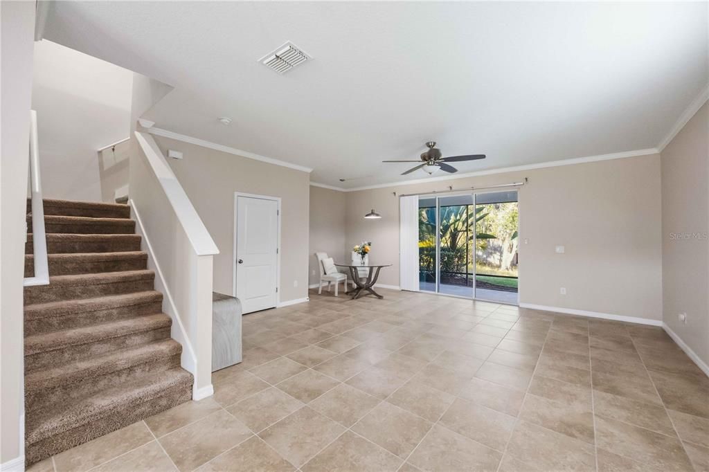 На продажу: $365,000 (3 спален, 2 ванн, 1714 Квадратных фут)