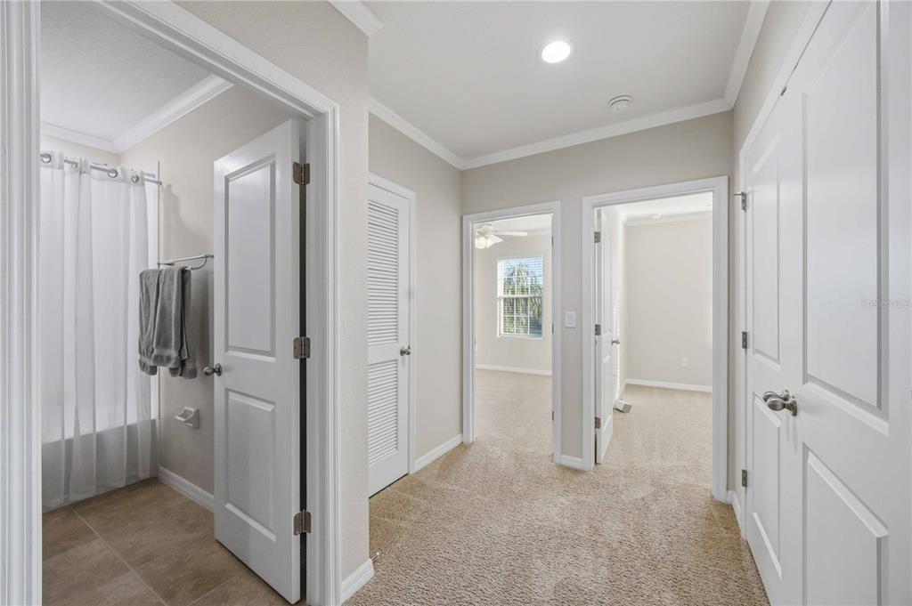 На продажу: $365,000 (3 спален, 2 ванн, 1714 Квадратных фут)