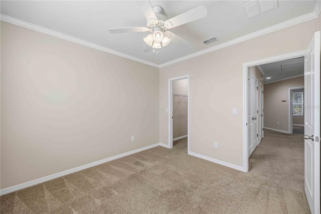 На продажу: $365,000 (3 спален, 2 ванн, 1714 Квадратных фут)