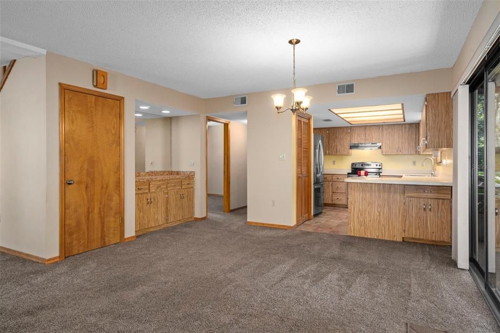 For Sale: $600,000 (3 beds, 2 baths, 2288 Square Feet)