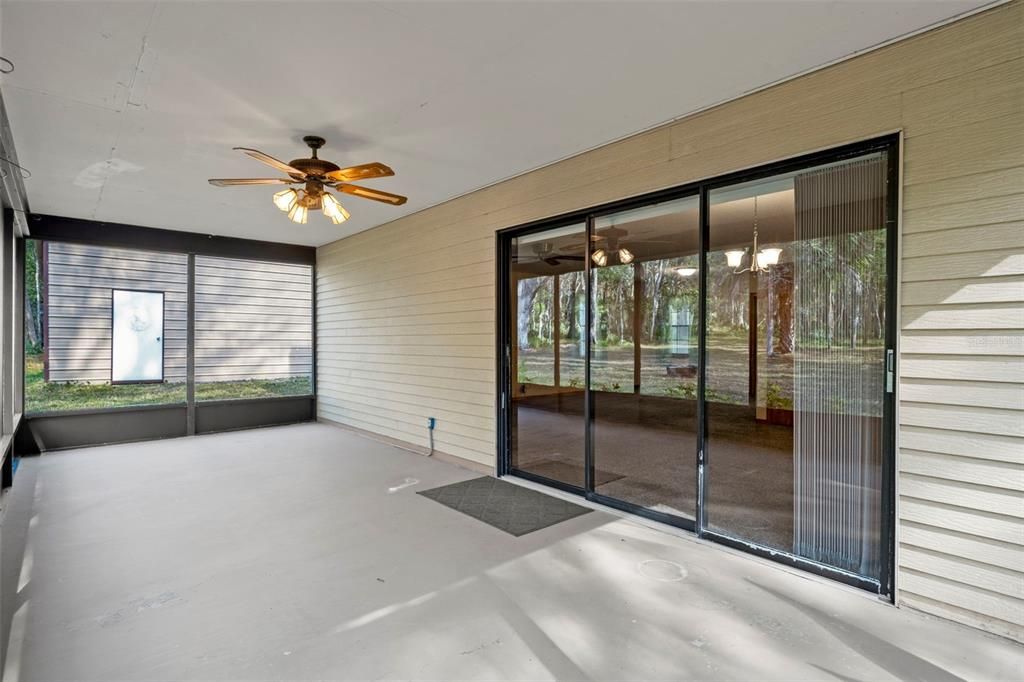 For Sale: $600,000 (3 beds, 2 baths, 2288 Square Feet)