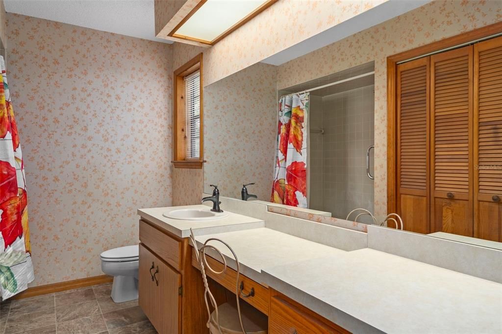 For Sale: $600,000 (3 beds, 2 baths, 2288 Square Feet)