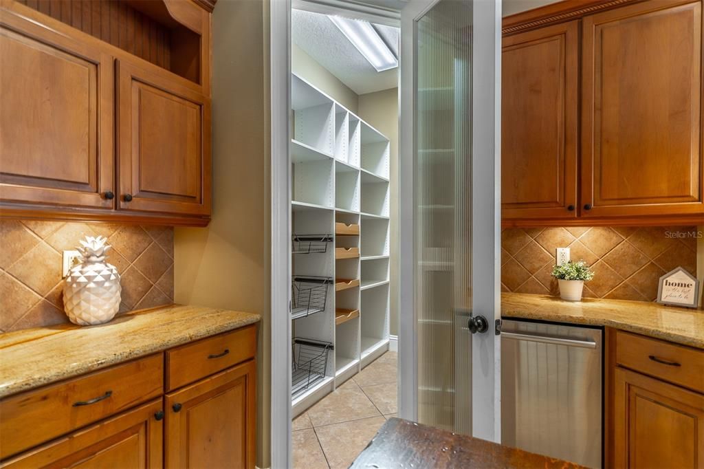 En Venta: $1,550,000 (5 camas, 4 baños, 4773 Pies cuadrados)