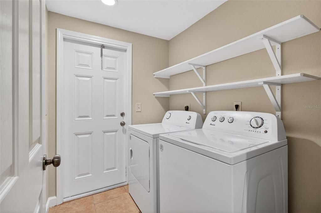 En Venta: $425,000 (4 camas, 0 baños, 1575 Pies cuadrados)