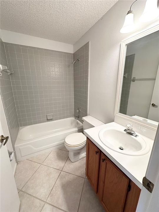 На продажу: $329,000 (3 спален, 2 ванн, 1260 Квадратных фут)