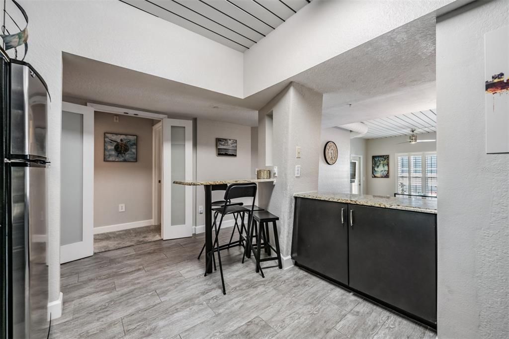 For Sale: $428,000 (2 beds, 2 baths, 1206 Square Feet)