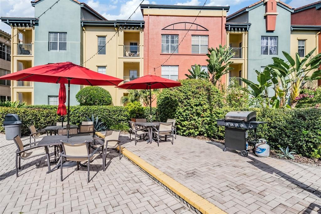 For Sale: $428,000 (2 beds, 2 baths, 1206 Square Feet)