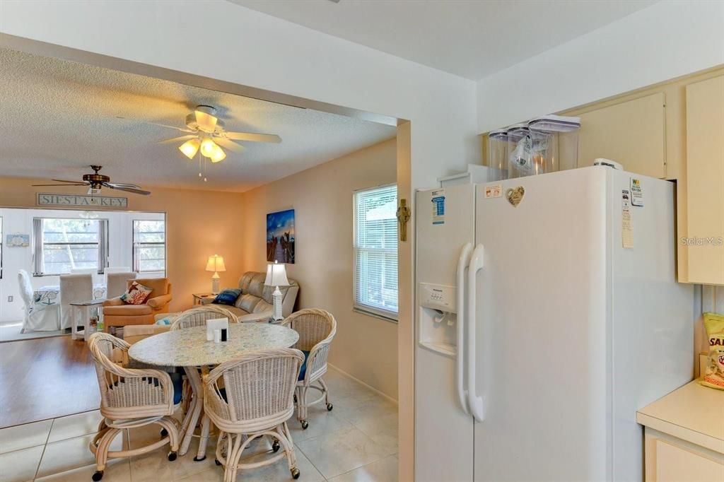 待售: $1,100,000 (4 贝兹, 3 浴室, 2956 平方英尺)